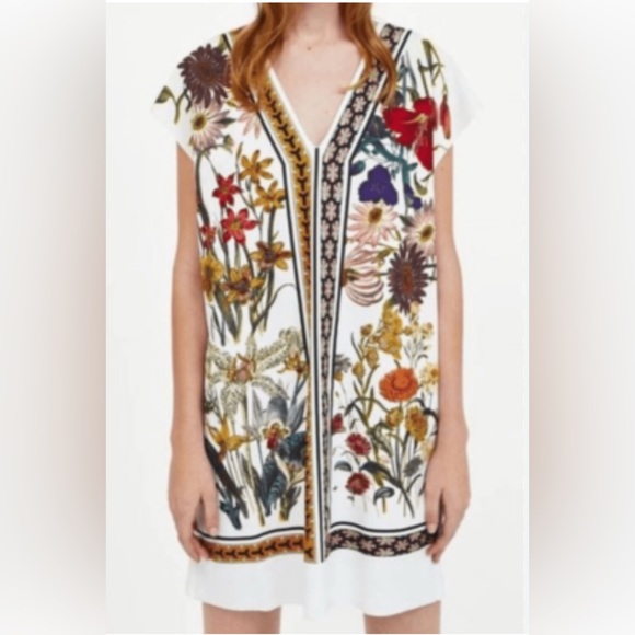 Beulah Dresses & Skirts - Beulah Mini Floral Print Shift Dress Multicolor Size Small